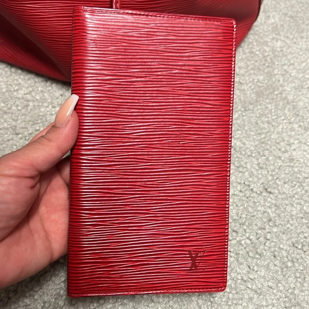 Authentic Louis Vuitton red EPI  bundle of 5pc - Picture 9 of 17